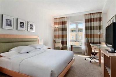 фото отеля Hilton Bonn Hotel
