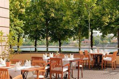 фото отеля Hilton Bonn Hotel