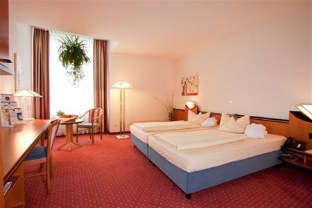 фото отеля BEST WESTERN Palatin Kongresshotel