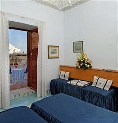фото отеля Hotel La Bussola Amalfi