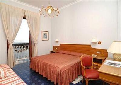 фото отеля Hotel La Bussola Amalfi