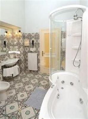фото отеля Hotel La Bussola Amalfi