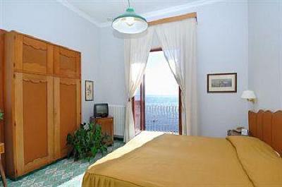 фото отеля Hotel La Bussola Amalfi