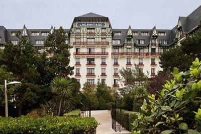 фото отеля Hotel Hermitage Barriere