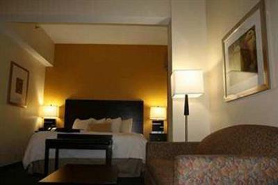 фото отеля Hampton Inn Petersburg - Ft. Lee