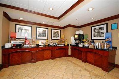 фото отеля Hampton Inn Petersburg - Ft. Lee