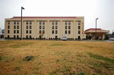 фото отеля Hampton Inn Petersburg - Ft. Lee