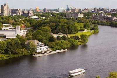 фото отеля DoubleTree Suites by Hilton Hotel Boston