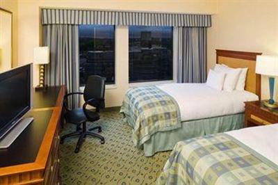 фото отеля DoubleTree Suites by Hilton Hotel Boston