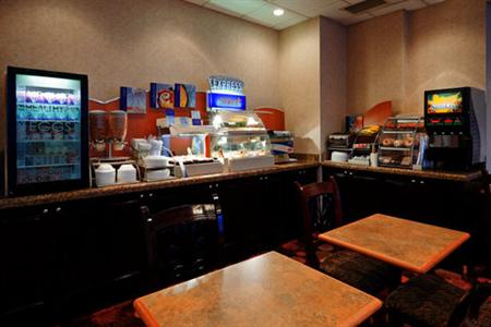 фото отеля Holiday Inn Express & Suites Regina