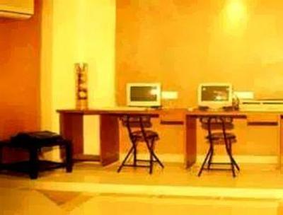 фото отеля Hotel Bandra Residency Mumbai