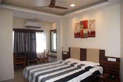 фото отеля Hotel Bandra Residency Mumbai