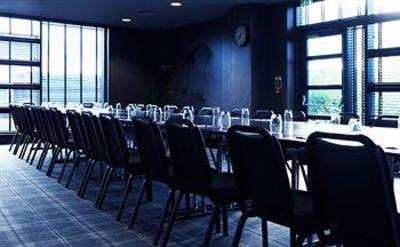 фото отеля Village Prem Hotel Solihull