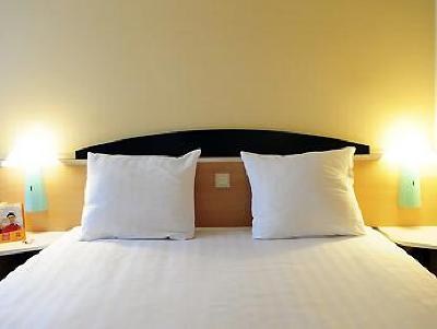 фото отеля Ibis Tilburg