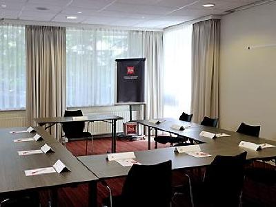 фото отеля Ibis Tilburg
