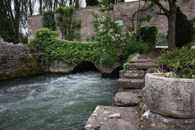 фото отеля The Mill And Old Swan Hotel Minster Lovell