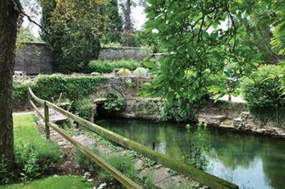 фото отеля The Mill And Old Swan Hotel Minster Lovell