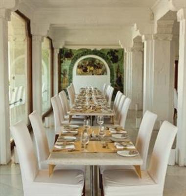 фото отеля Devi Garh
