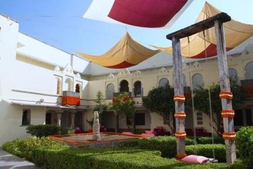 фото отеля Devi Garh