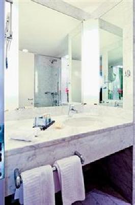 фото отеля Radisson Blu SkyCity Hotel Stockholm