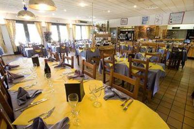 фото отеля Auberge De France Hotel Etampes