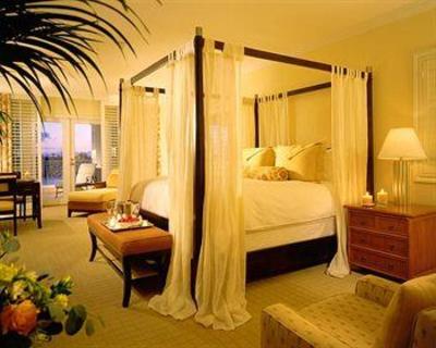 фото отеля The Balboa Bay Club & Resort