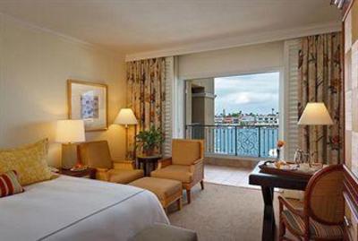 фото отеля The Balboa Bay Club & Resort