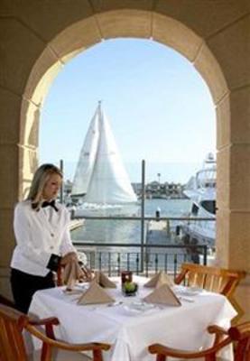 фото отеля The Balboa Bay Club & Resort