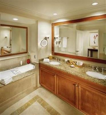 фото отеля The Balboa Bay Club & Resort