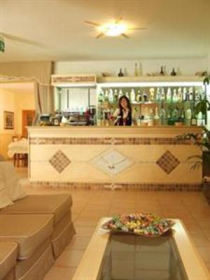 фото отеля Hotel Gabbiano Trinita d' Agultu