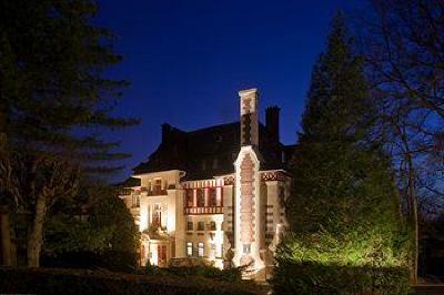 фото отеля Chateau De La Tour Gouvieux