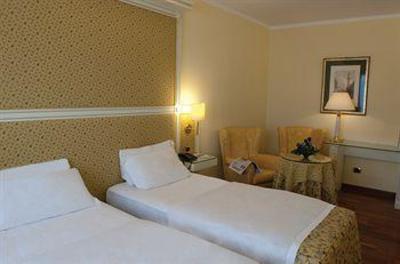 фото отеля Hotel La Bussola Novara