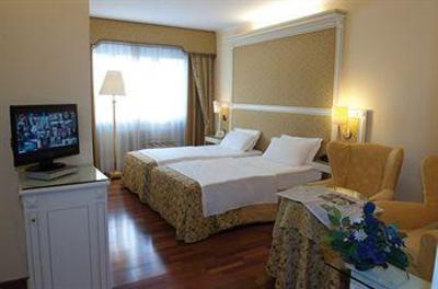 фото отеля Hotel La Bussola Novara