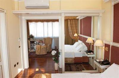 фото отеля Hotel La Bussola Novara