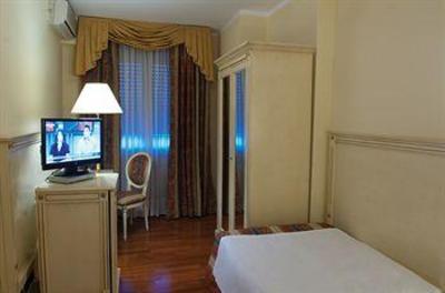 фото отеля Hotel La Bussola Novara