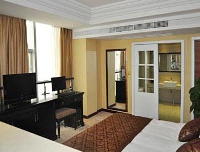 фото отеля Causeway Bay Holiday Hotel