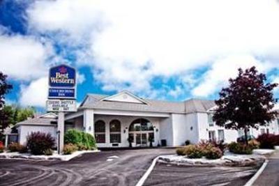 фото отеля BEST WESTERN PLUS Couchiching Inn