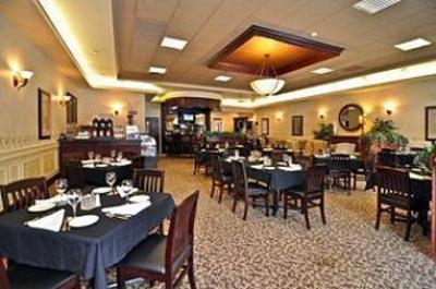 фото отеля BEST WESTERN PLUS Couchiching Inn