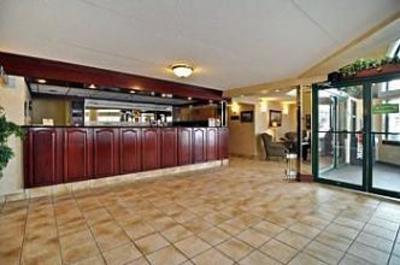 фото отеля BEST WESTERN PLUS Couchiching Inn