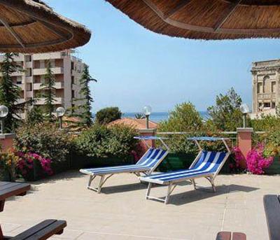 фото отеля Hotel Clelia Deiva Marina