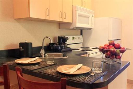фото отеля Pomeroy Inn & Suites