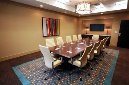 фото отеля Hilton Garden Inn Charlotte/Concord