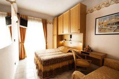 фото отеля Hotel Kennedy Rimini