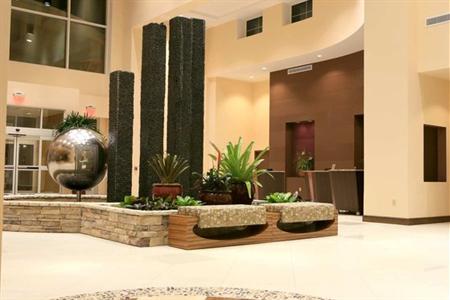 фото отеля Embassy Suites Birmingham-Hoover