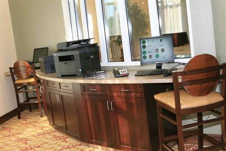 фото отеля Embassy Suites Birmingham-Hoover