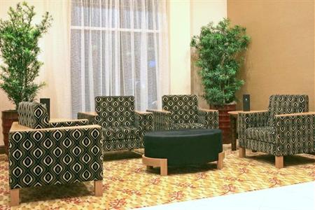 фото отеля Embassy Suites Birmingham-Hoover