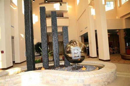 фото отеля Embassy Suites Birmingham-Hoover