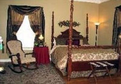 фото отеля The Hill House Bed and Breakfast Loretto