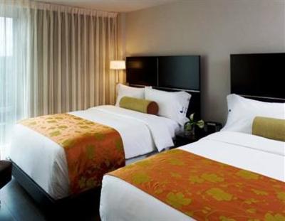 фото отеля Hotel Indigo Boston - Newton Riverside