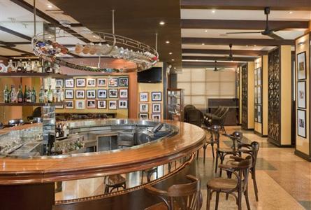фото отеля Holiday Inn Clark Angeles City